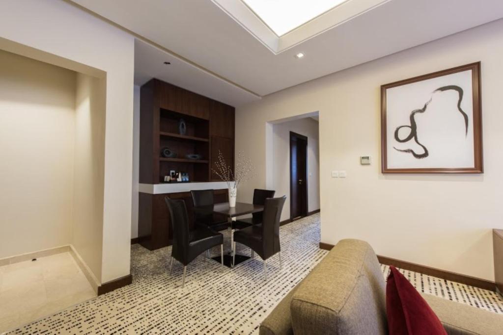Voyage Hotel
